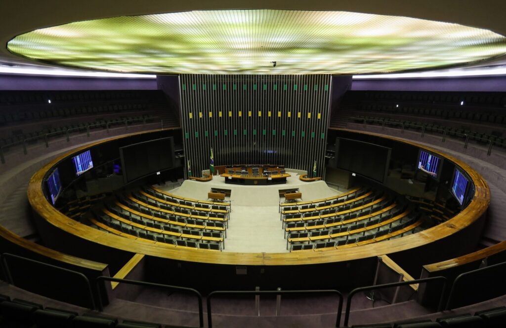 NO 1° SEMESTREReciprocidade tarifária e mudanças no licenciamento ambiental marcam votações da Câmara