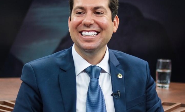 NA BUSCA POR CONSENSOFelipe Leitão se coloca à disposição para mediar disputa interna da base governista na Paraíba