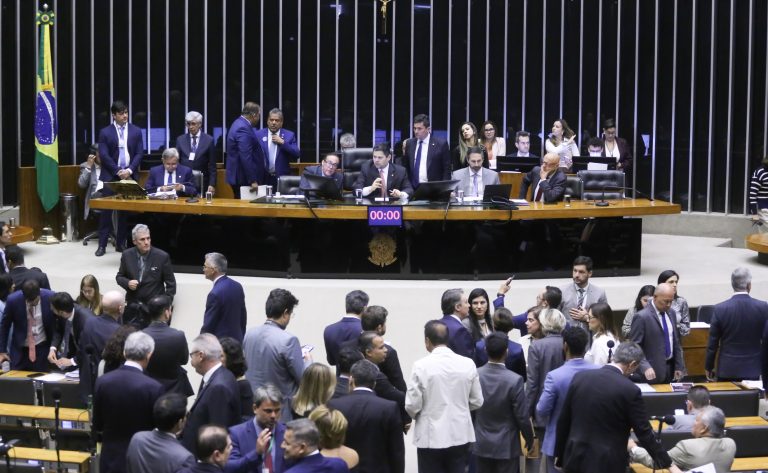 ENDURECIMENTO LEGALCâmara aprova PL que amplia prisão temporária para 15 dias e endurece regras para violação de tornozeleira eletrônica
