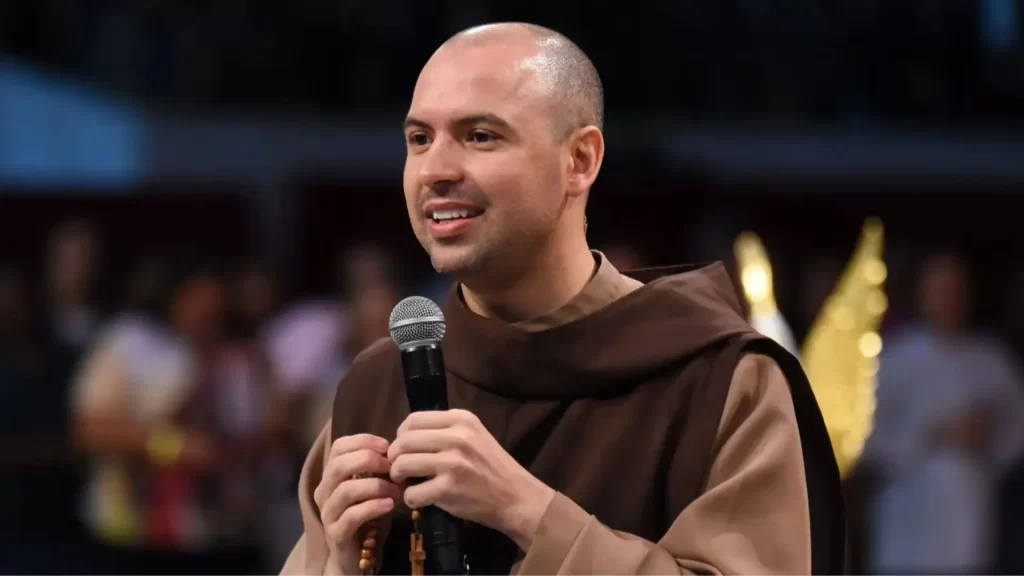 FENÔMENOPrefeito anuncia show de Frei Gilson em João Pessoa; saiba quando