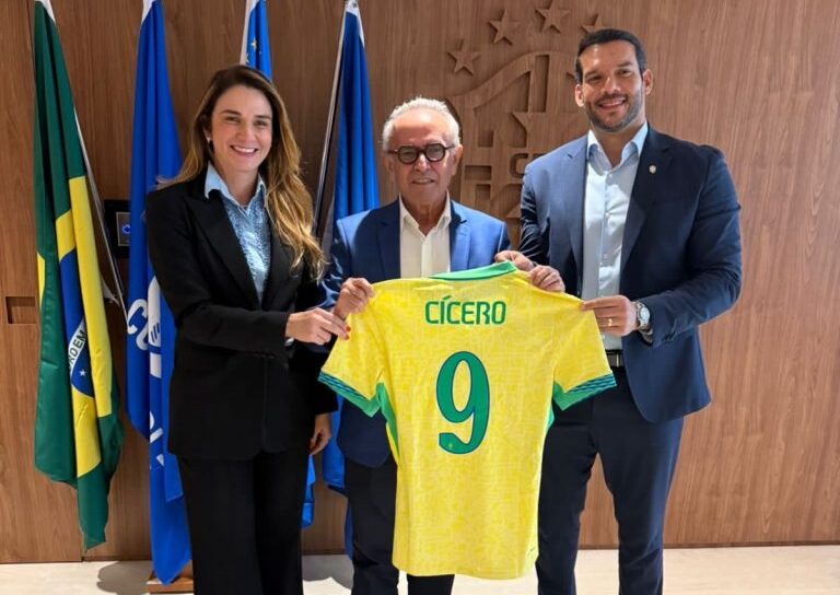 INVESTIMENTOCícero anuncia parceria para construir Centro de Treinamento da FIFA em João Pessoa
