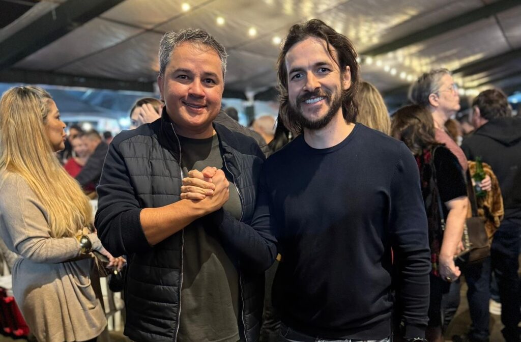 DE OLHO EM 2026Em Bananeiras: ao lado de Pedro, Efraim celebra festejos e reencontro esquenta a cena política
