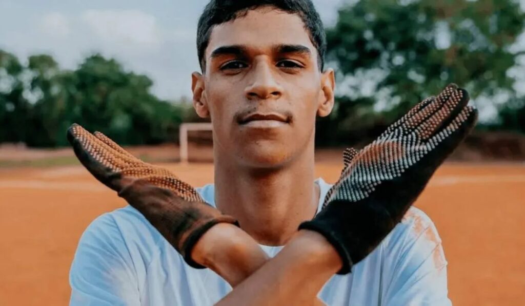 PROBLEMA NO CORAÇÃOLuva de Pedreiro é internado em hospital de João Pessoa