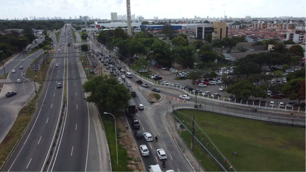 MUDANÇA DE TRAJETOObras no viaduto de Água Fria alteram trajeto de cinco linhas de ônibus em João Pessoa