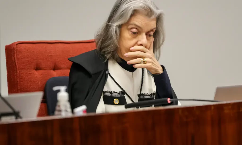 GOLPE DE ESTADOCarmén Lúcia vota por condenação e diz que há prova ‘cabal’ de que Bolsonaro liderou organização criminosa