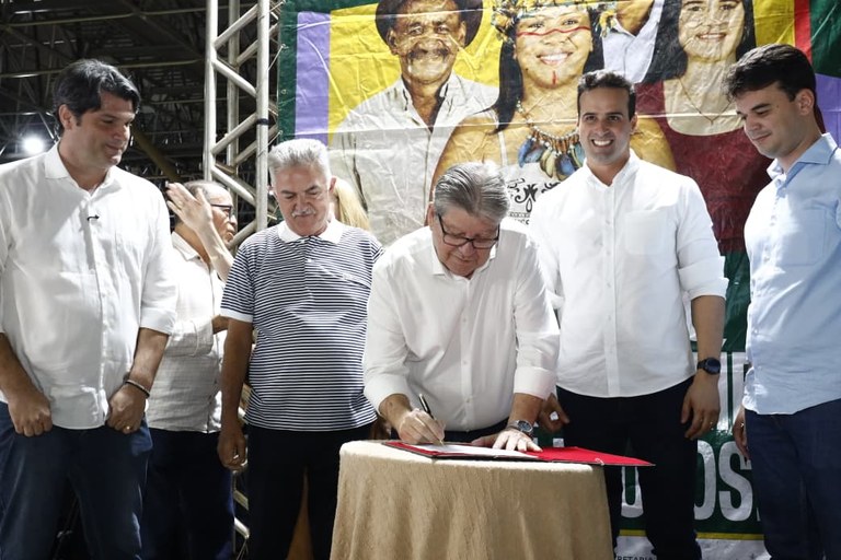 ODESem a presença de Cícero, João anuncia mais de R$ 85 milhões para investimentos em João Pessoa
