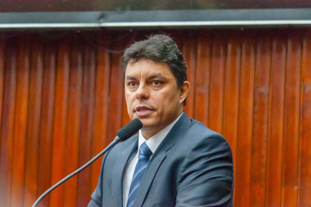 LEI DO SILÊNCIOPolêmica:  Vereador defende proibição de caixas de som nas praias de João Pessoa