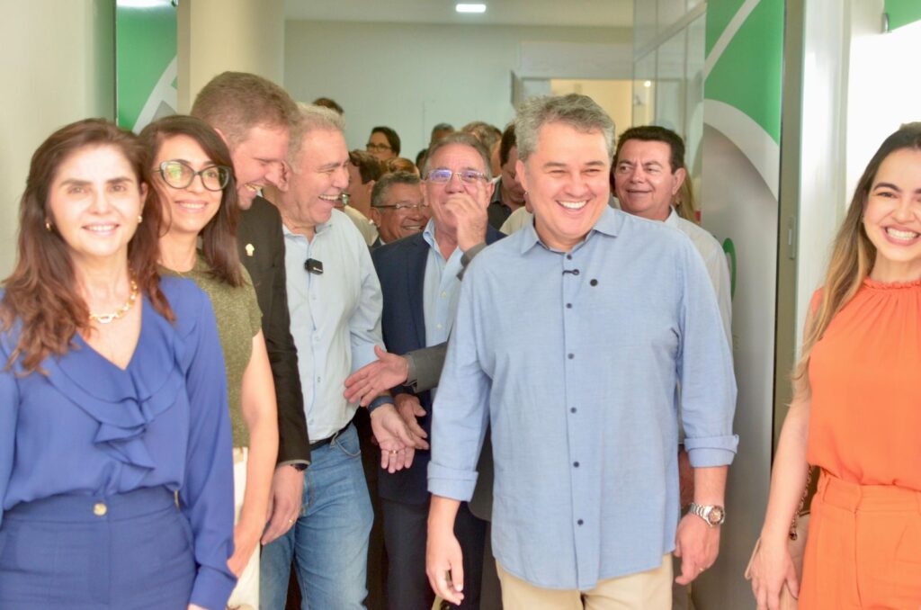 REFORÇO PARA SAÚDEEfraim destina mais R$ 3,5 milhões para o Hospital Laureano e garante mais serviços à mulher paraibana com entrega de novo mamógrafo