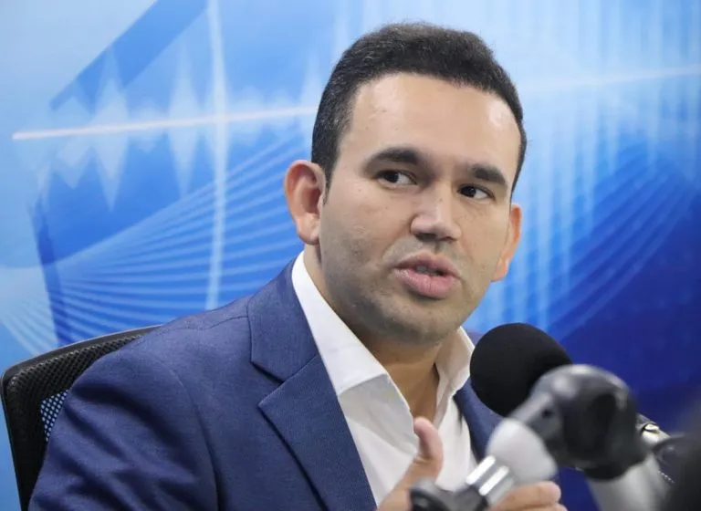 CÁLCULO ELEITORALJhony Bezerra admite deixar o PSB se nominata enfraquecer