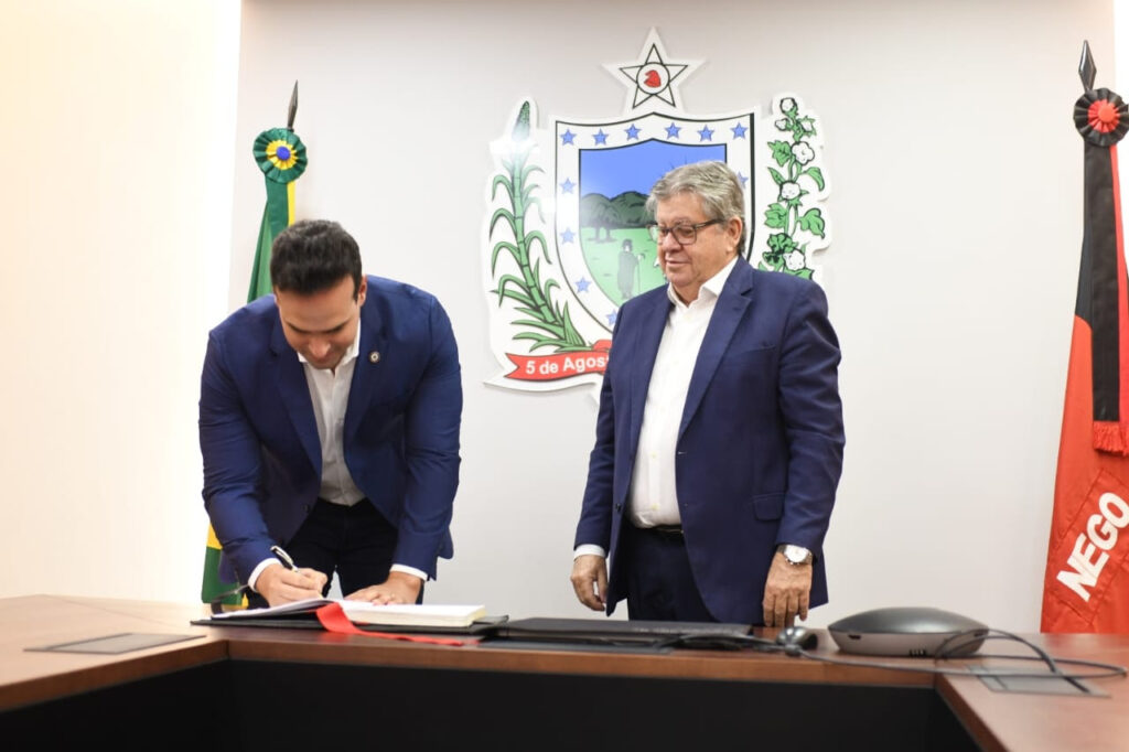 POSSELucas Ribeiro assume interinamente o Governo da Paraíba durante afastamento de João Azevêdo