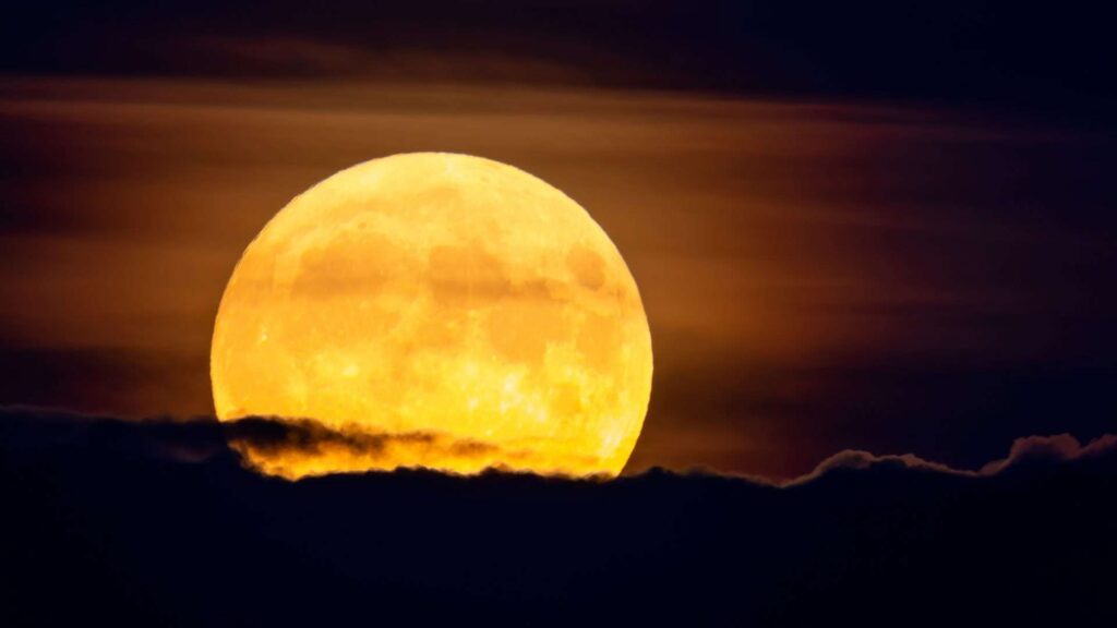 FENÔMENO LUNARSegunda superlua de 2025 acontece nesta quarta e será a maior e mais brilhante do ano