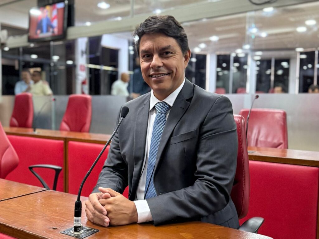 POSIÇÃO MANTIDARaoni Mendes diz que foi pego de surpresa com mudança no comando do DC e reafirma apoio a Cícero Lucena POSIÇÃO MANTIDARaoni Mendes diz que foi pego de surpresa com mudança no comando do DC e reafirma apoio a Cícero Lucena