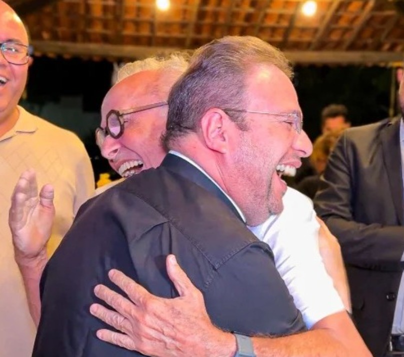 CENÁRIO ABERTOPadre Fabrício admite avaliar convite para disputar o Senado e movimento causa forte repercussão política