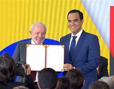 NOVO MINISTROLula empossa paraibano no Turismo e reforça influência da Paraíba no Planalto