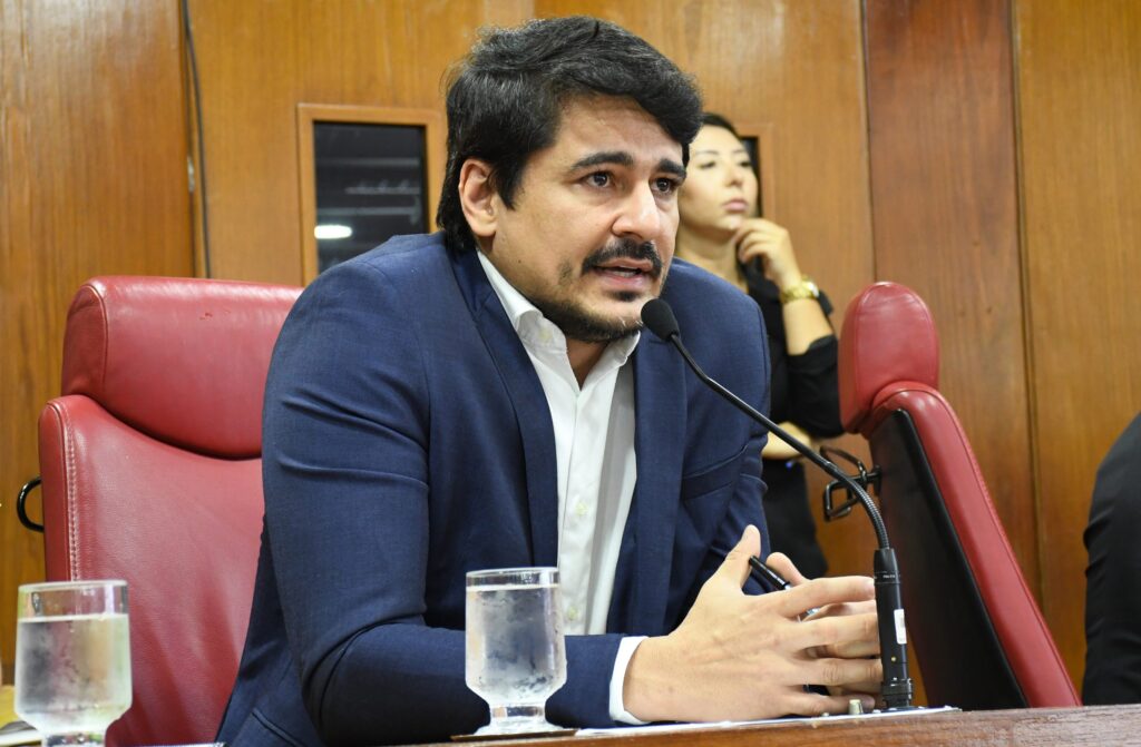 ALERTA SOCIALLuís Ferreira diz que tragédia na Bica expõe abandono social: “Ele precisava de tudo, menos só de remédio”