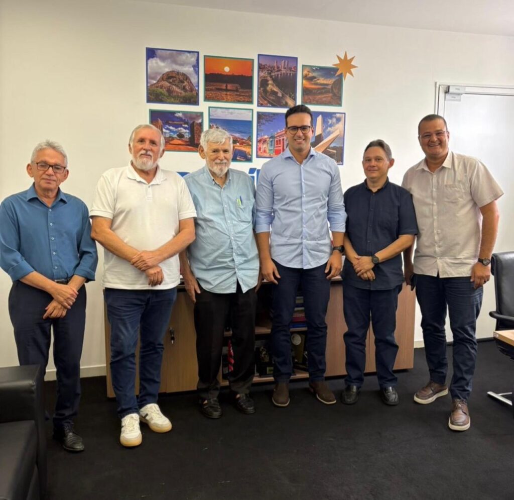 Após apoio de Luiz Couto, Lucas Ribeiro afirma que diálogo com o PT avança, mas decisão cabe à direção do partido