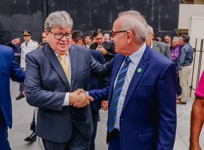 ELEIÇÕES 2026João Azevêdo diz que não estranharia desistência da saída de Cícero Lucena da PMJP e aponta “falta de harmonia” na oposição