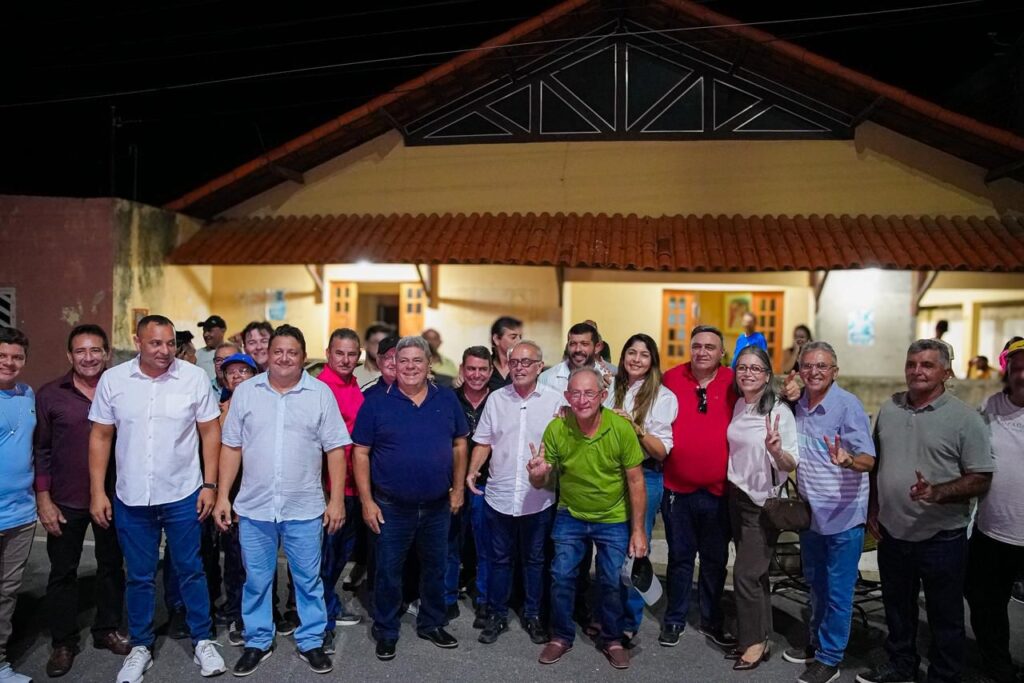 ELEIÇÕES 2026Cícero reúne lideranças de 12 municípios e fortalece pré-campanha durante agenda no Sertão