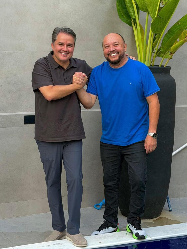 ELEIÇÕES 2026PRESIDENTE DA CÂMARA: Efraim ganha reforço em Campina e amplia base política na corrida pelo Governo