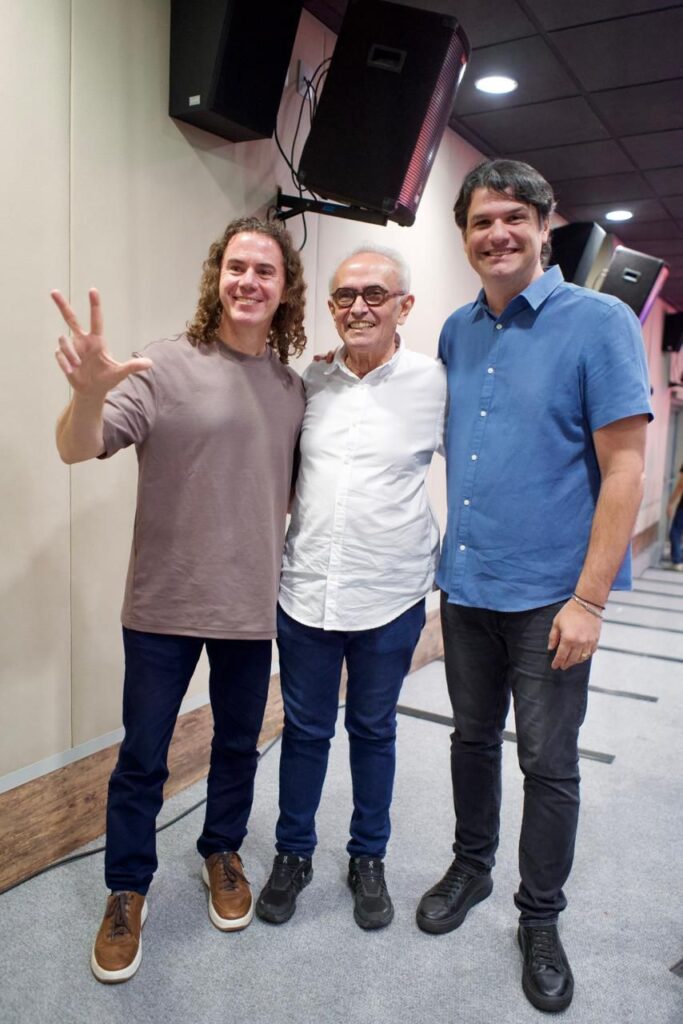 ARTICULAÇÃOVeneziano confirma agenda com Leo em Brasília para garantir recursos para o São João de João Pessoa ARTICULAÇÃOVeneziano confirma agenda com Leo em Brasília para garantir recursos para o São João de João Pessoa