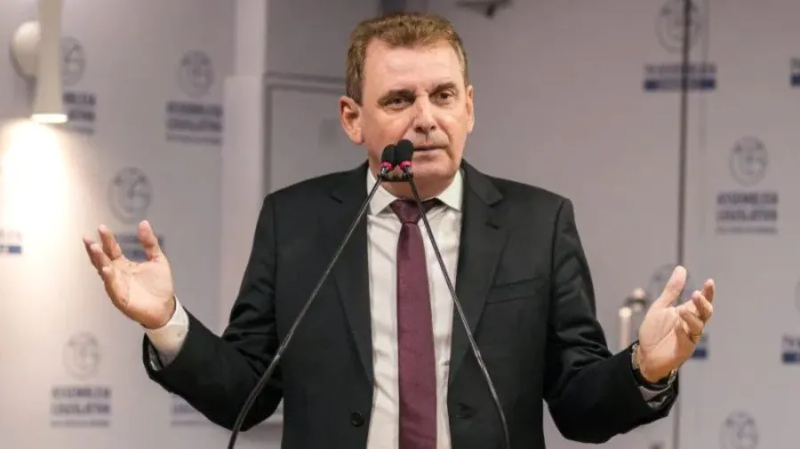 Chico Mendes chama aliados de ingratos, critica debandada para oposição e rebate crise da nominata do PSB