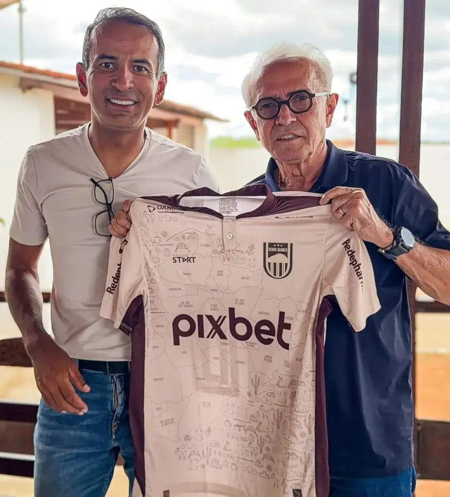 ELEIÇÕES 2026Prefeito muda de lado em 24 horas e troca gesto a Efraim por apoio a Cícero ELEIÇÕES 2026Prefeito muda de lado em 24 horas e troca gesto a Efraim por apoio a Cícero