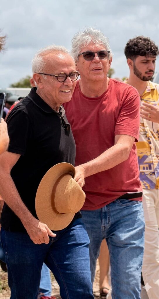 RECUORicardo minimiza polêmica com Cícero e dispara: “vai encontrar uma pessoa e não vai cumprimentar?”