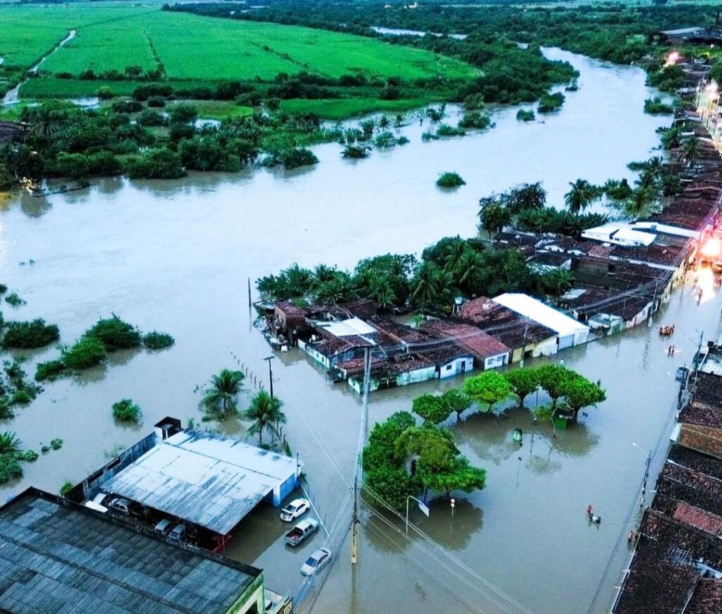 DECISÃOJackson Alvino cancela São João de Santa Rita após chuvas e promete usar recursos na recuperação da cidade DECISÃOJackson Alvino cancela São João de Santa Rita após chuvas e promete usar recursos na recuperação da cidade