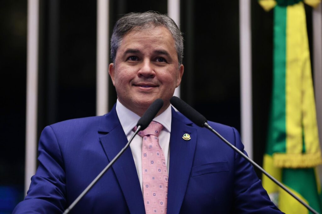 DESTAQUE NACIONALEfraim lidera ranking nacional e conquista título de melhor senador da legislatura