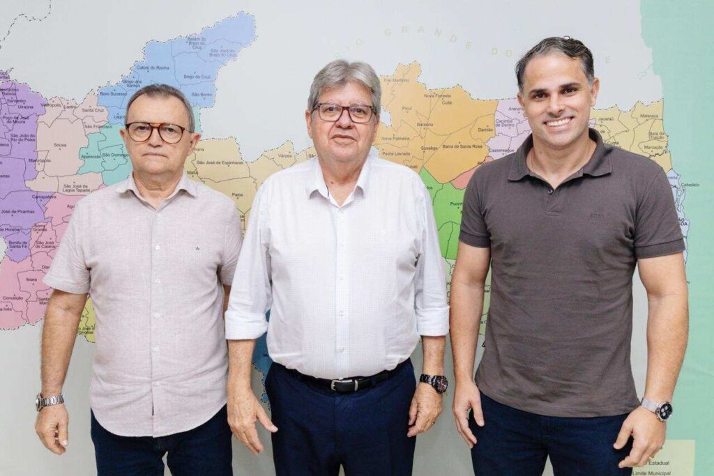 ELEIÇÕES 2026Prefeito do PL anuncia apoio a João Azevêdo para o Senado