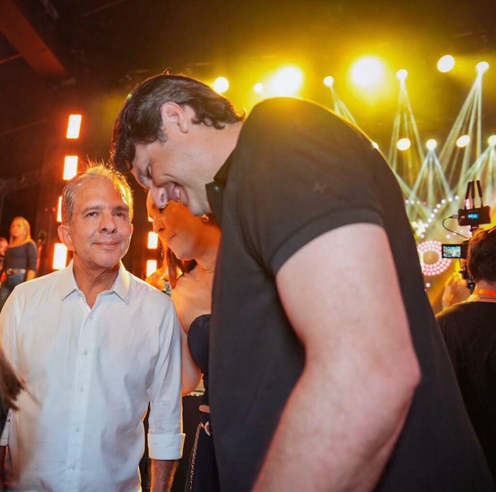 BASTIDORESLéo e Nabor aparecem juntos em Guarabira e ampliam especulações sobre apoio ao Senado BASTIDORESLéo e Nabor aparecem juntos em Guarabira e ampliam especulações sobre apoio ao Senado