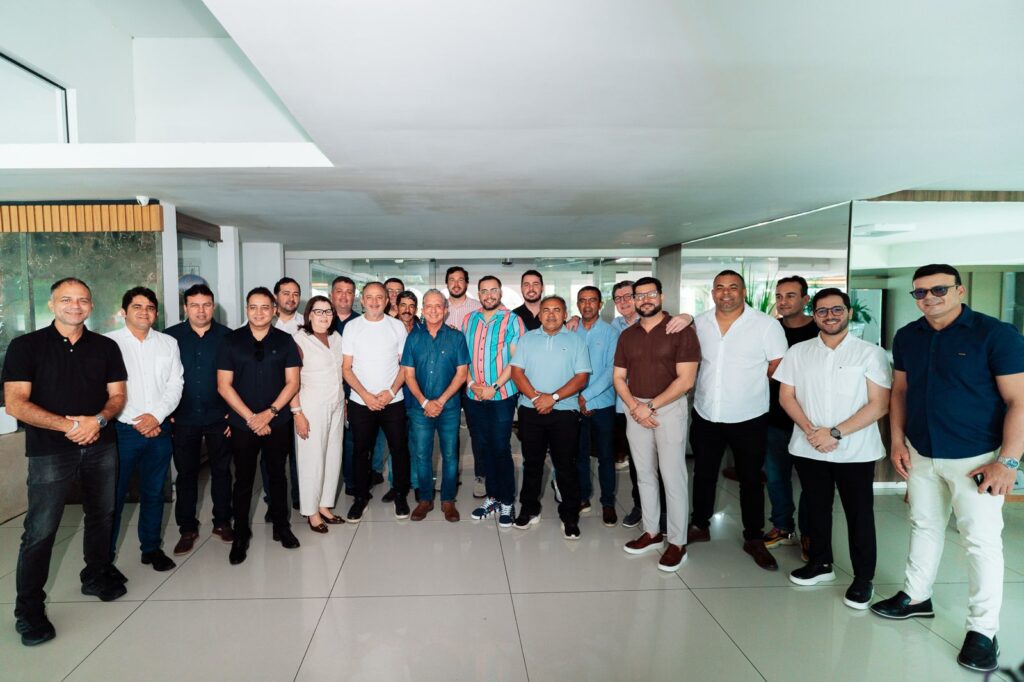 ELEIÇÕES 2026Vereadores da situação e da oposição de Campina Grande declaram apoio a Nabor Wanderley na disputa ao Senado ELEIÇÕES 2026Vereadores da situação e da oposição de Campina Grande declaram apoio a Nabor Wanderley na disputa ao Senado