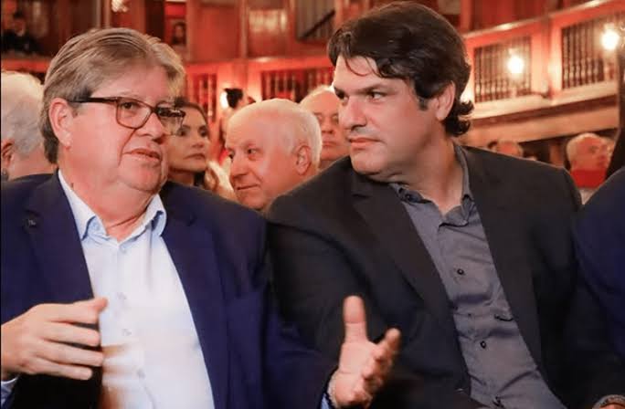 ELEIÇÕES 2026Léo volta a expor insatisfação no PSB, diz que está sendo “maltratado” e condiciona futuro à conversa com João ELEIÇÕES 2026Léo volta a expor insatisfação no PSB, diz que está sendo “maltratado” e condiciona futuro à conversa com João