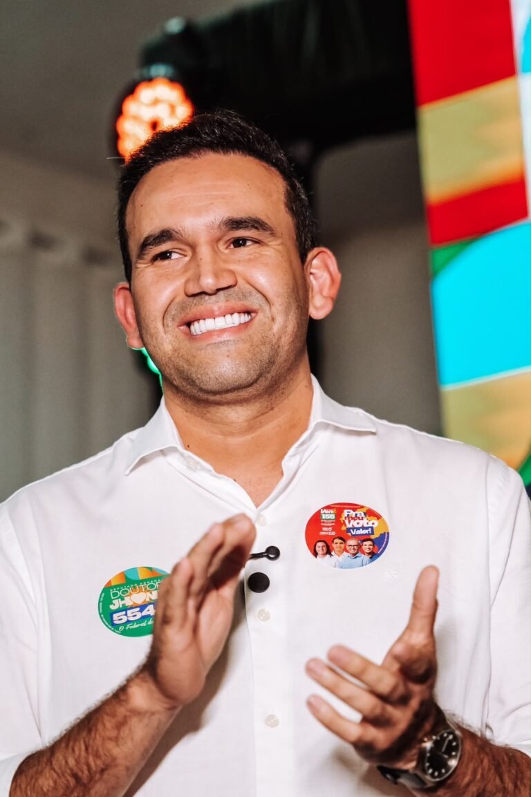 Câmara Federal na PB: Doutor Jhony aparece à frente na disputa em Campina Grande Câmara Federal na PB: Doutor Jhony aparece à frente na disputa em Campina Grande