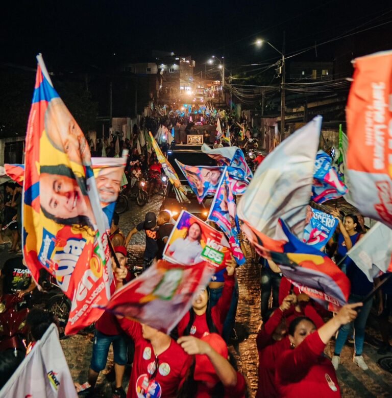 ELEIÇÕES 2026Doutor Jhony reúne multidão em Campina Grande e fortalece campanha nos bairros