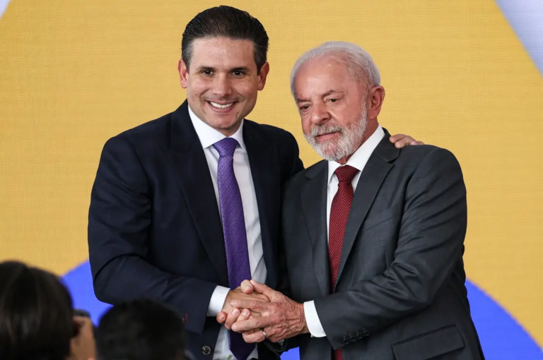 Imprensa nacional aponta visita de Lula à Paraíba em gesto político a Hugo Motta