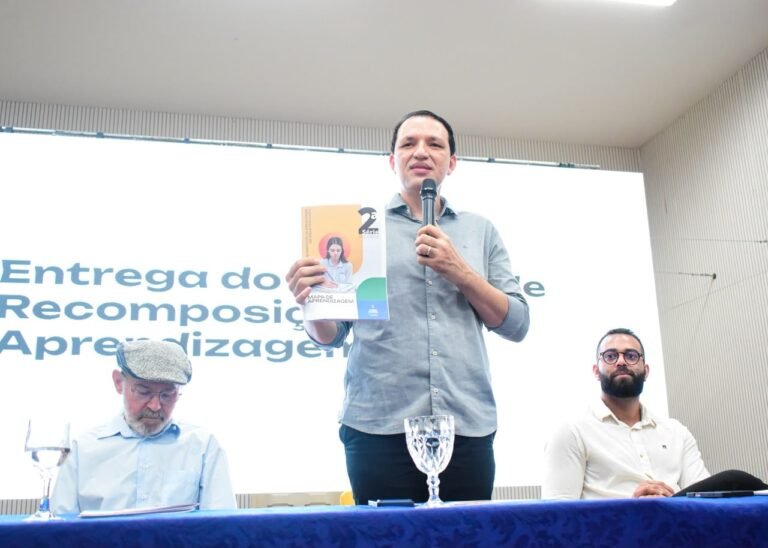 Paraíba distribui 400 mil materiais para reforço de Português e Matemática