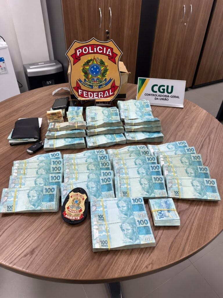 Fábio Tyrone é alvo de operação da PF que apura financiamento irregular de campanha e lavagem de dinheiro Fábio Tyrone é alvo de operação da PF que apura financiamento irregular de campanha e lavagem de dinheiro