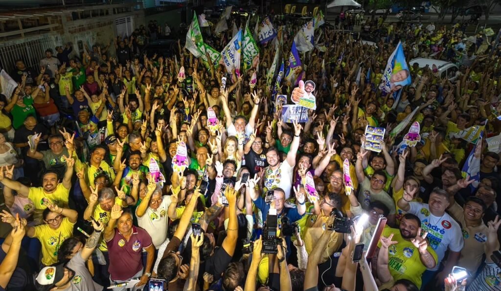 Efraim e Bruno voltam às ruas de Campina Grande em terceira caminhada, desta vez no Santa Rosa Efraim e Bruno voltam às ruas de Campina Grande em terceira caminhada, desta vez no Santa Rosa
