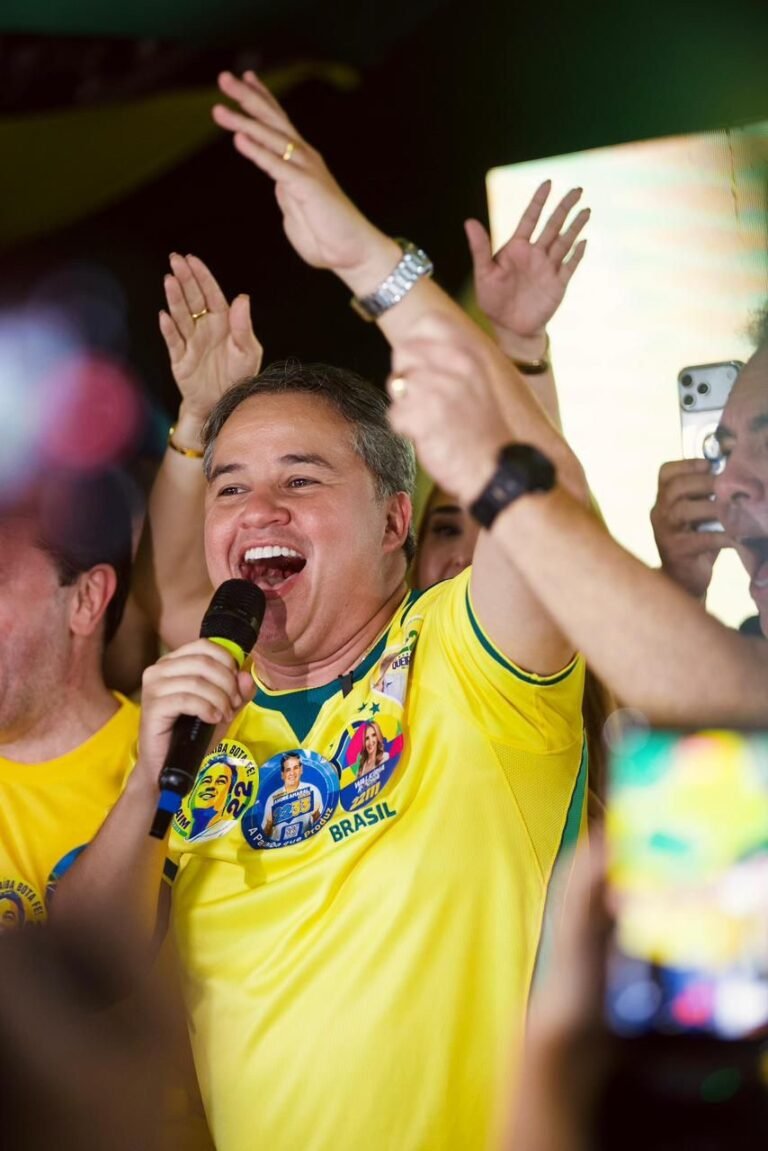 AtlasIntel: Efraim Filho chega a 30,9% no primeiro turno e ultrapassa Cícero Lucena na disputa ao Governo da Paraíba AtlasIntel: Efraim Filho chega a 30,9% no primeiro turno e ultrapassa Cícero Lucena na disputa ao Governo da Paraíba