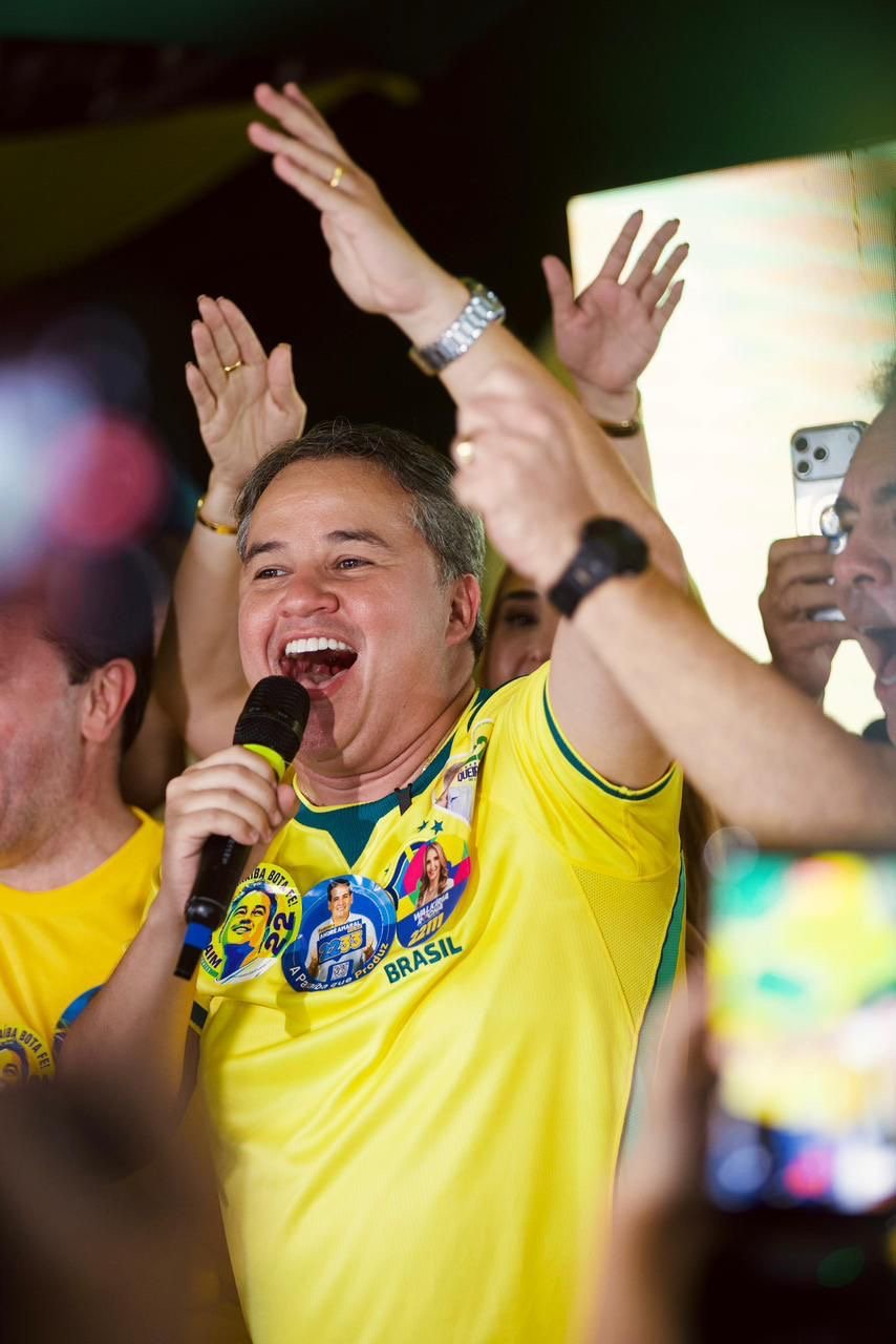 ELEIÇÕES 2026AtlasIntel: Efraim Filho chega a 30,9% no primeiro turno e ultrapassa Cícero Lucena na disputa ao Governo da Paraíba