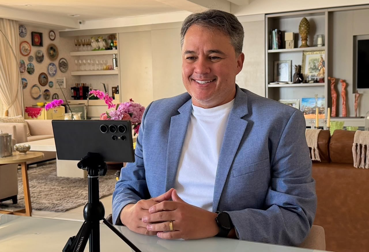 REPERCUSSÃO INTERNACIONALEfraim analisa eleições brasileiras em entrevista à rádio colombiana