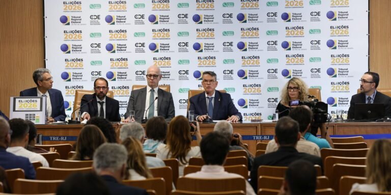 Retotalização de votos no RJ confirma Douglas Ruas como governador